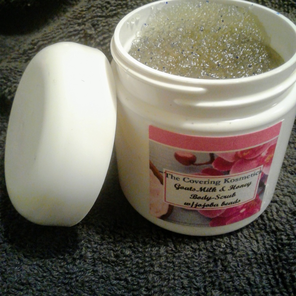 GoatsMilk and Honey Body Scrub w/Jojoba beads